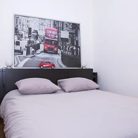 Apart By Jo Apartment
